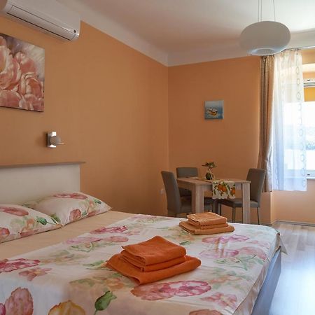 Apartments Nives เซรส ภายนอก รูปภาพ